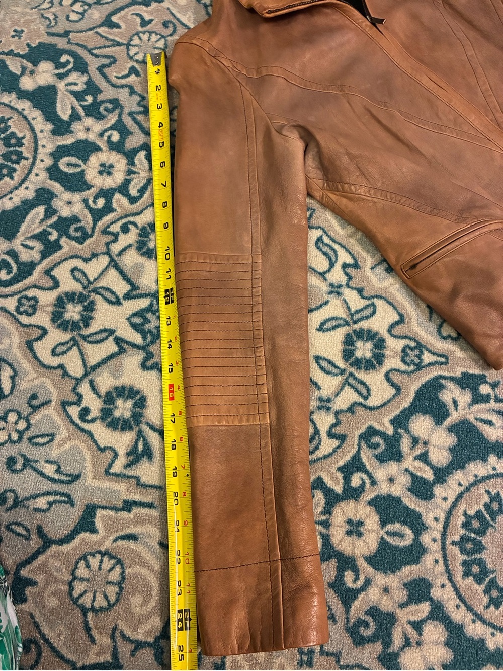 Banana Republic Tan/Brown Women Leather Zip-Front Jacket. Size Small/Medium. - Picture 15 of 16